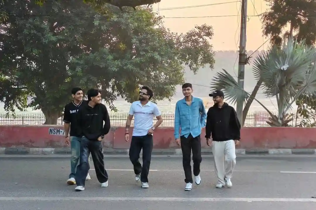 SQUAD VIBES